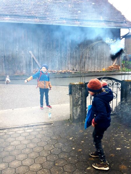 Datei:Geweiht Feuer.jpg